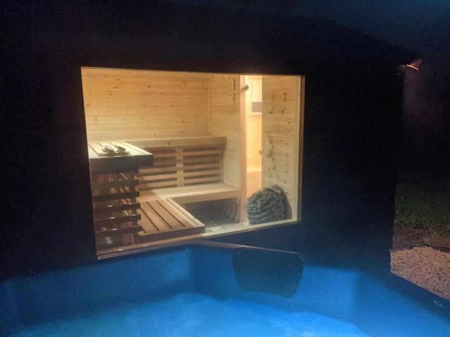 Secluded Private Cottage Hot-Tub, Sauna & Fire-Pit Carrick on Shannon Εξωτερικό φωτογραφία